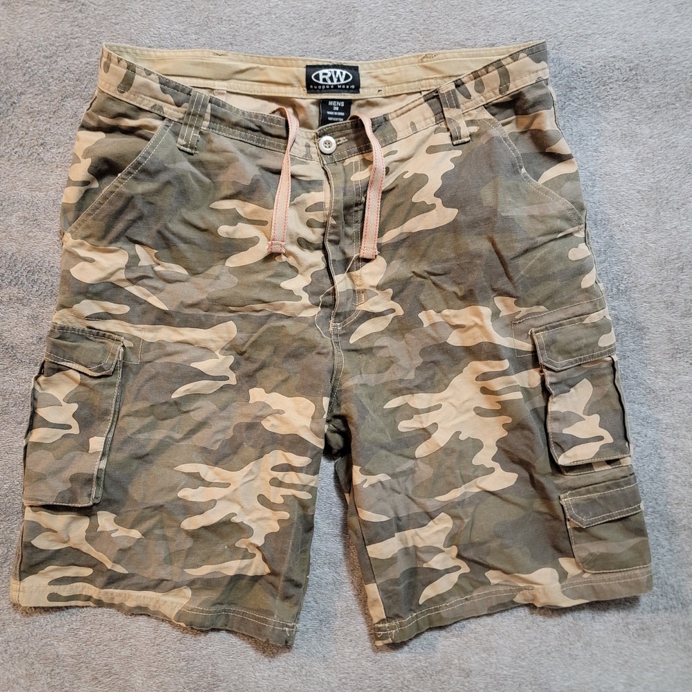 Rugged Wear Men's Camo Cargo Shorts Size 36-38 Baggy Y2k